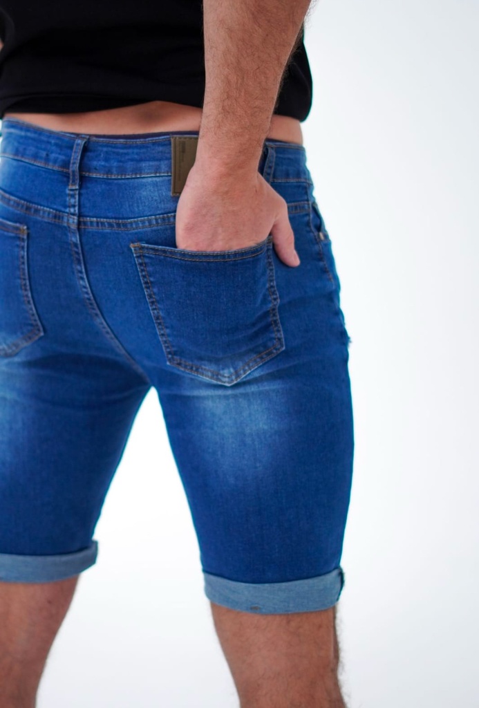 Bermuda de jean con rotura Azul